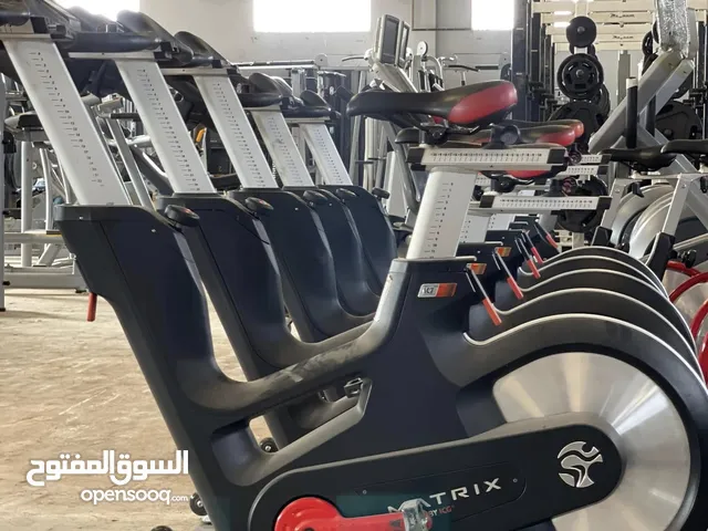معدات جيم احترافية للبيع – دراجات MATRIX مستعملة كالجديدة