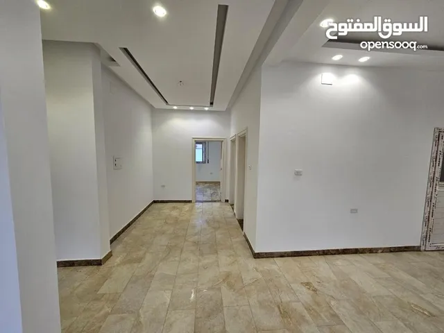 160 m2 3 Bedrooms Apartments for Sale in Tripoli Tareeq Al-Mashtal