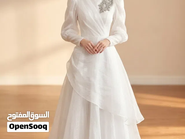 فستان ابيض