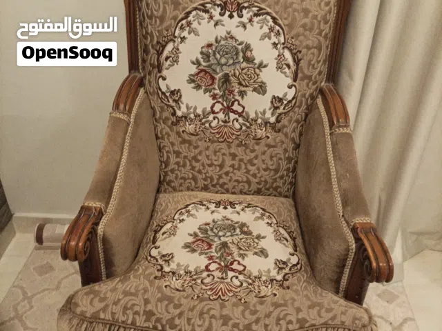 للبيع ثلاث كراسي مصرية مال شخص واحد ممكن البيع بالمفرد