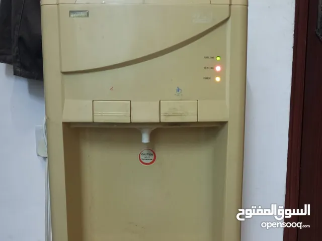 Water Dispenser hot & cold working in very good condition