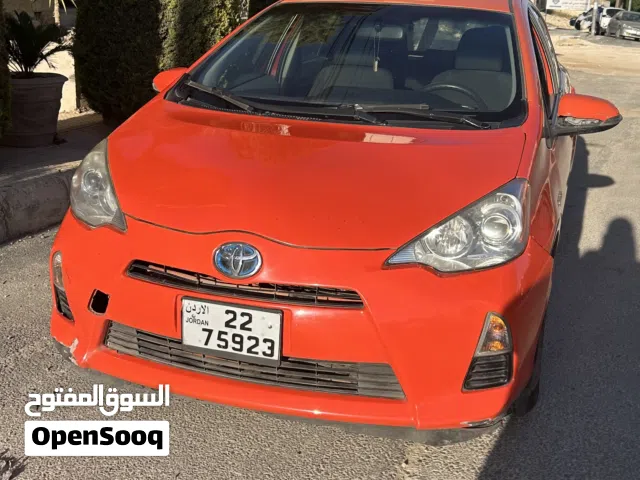 2014 تويوتا بريوس Prius C