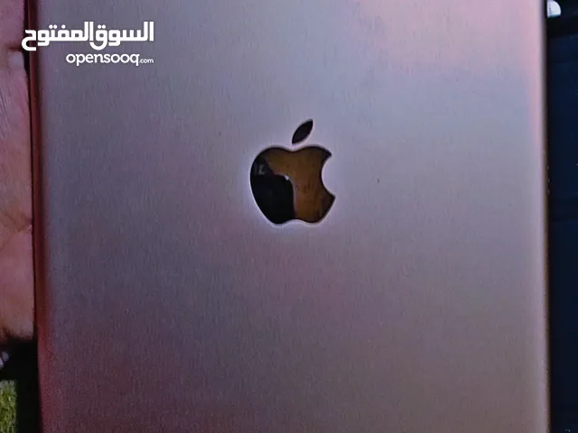 ايباد ايفون 8