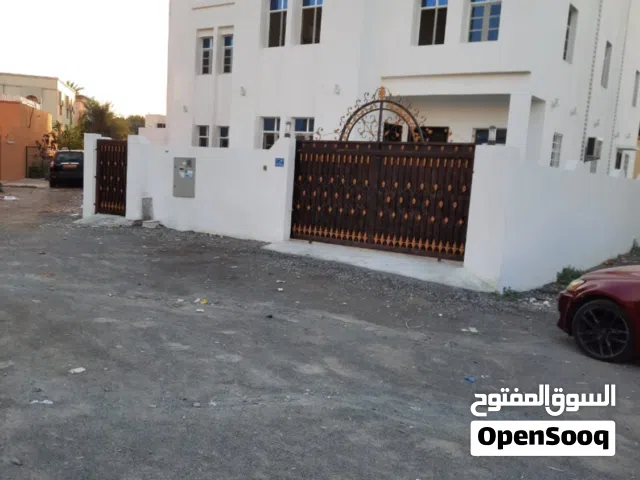 بحث عن مستأجر و شريك في ايجار غرفة في الانصب.