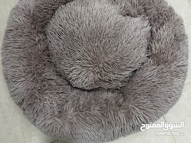 سرير للقطط او الكلاب جديد قابل للتفاوض