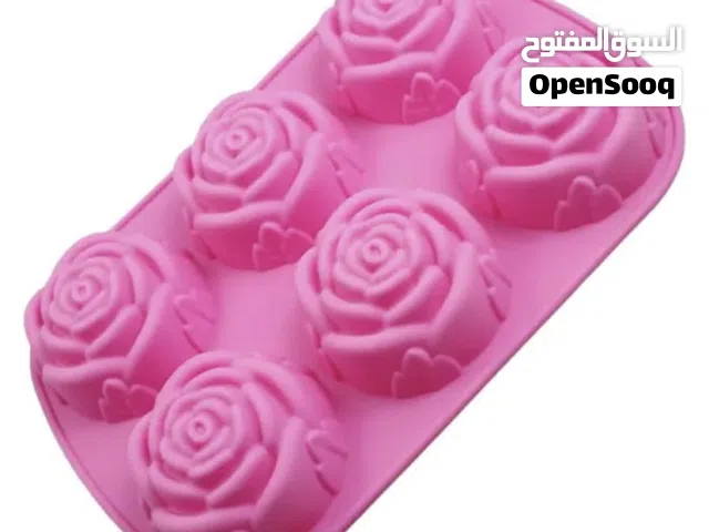 كميه متنوعه من سيليكون للفرن والطبخ للحلويات والمخبوزات والشوكولاته( بالجملة)