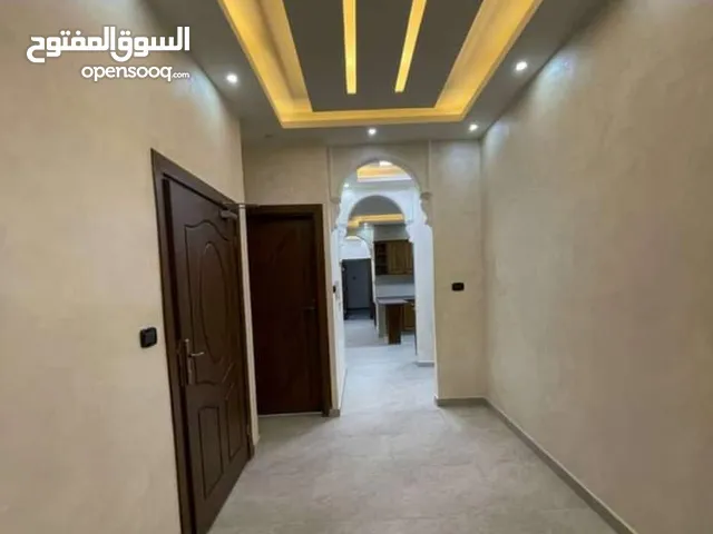 270 m2 More than 6 bedrooms Villa for Rent in Al Madinah Ad Difa