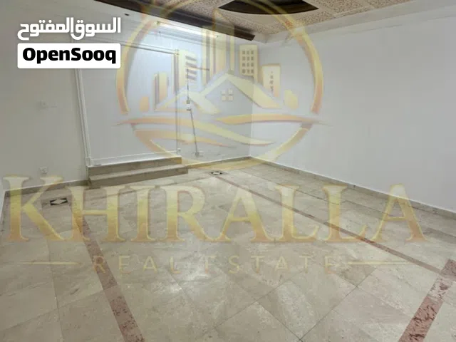 استوديو غرفه ومطبخ وحمام بالخوير شارع المها Studio room, kitchen and bathroom in Al Khuwair Al Maha