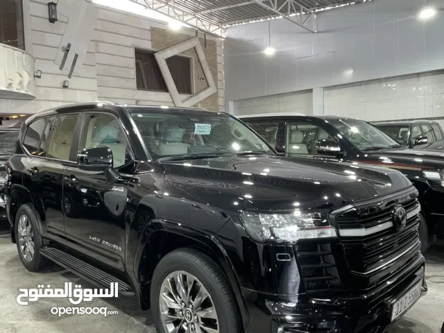 لاندكروزر ليمتيد GXR S 2025 بلاك ايديشن محرك توين تيربو