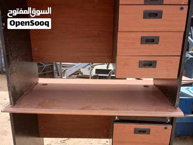 اخر قطعه مكتب ربي يبارك معاه ادرج متعدد الاستخدام  سعر كويس مكان طرابلس