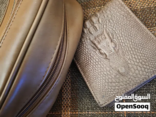 جنطة جلدية+بوك