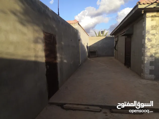 2000 m2 3 Bedrooms Townhouse for Rent in Benghazi Boatni