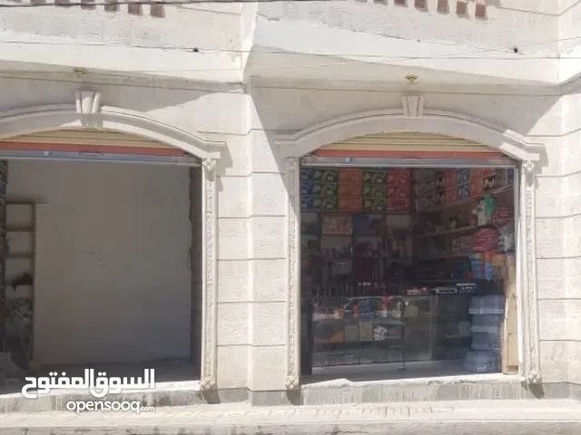 محل للايجار في موقع ممتاز ومناسب جداً وقريب من كل شيء ومتوفر في الموقع جميع الخدمات والمبنى جديد جدا