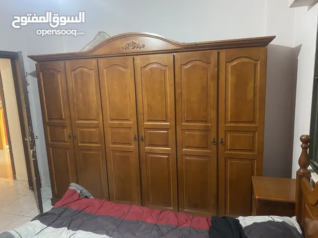 غرفة نوم وكنب  سوفه بيد وغاز للبيع