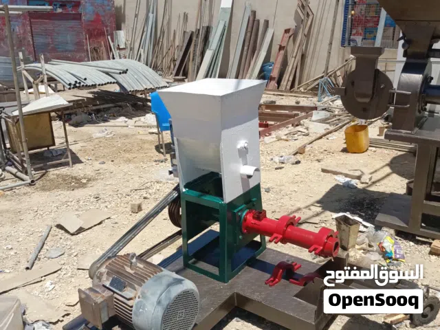 مكبس علف للحيوانات