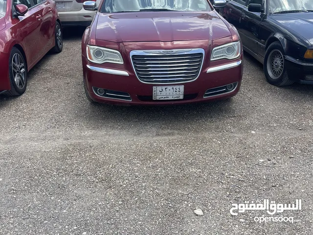 Used Chrysler 300 in Dhi Qar