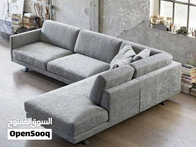 كنب جديد للبيع مع ستائر فاخرة – تفصيل حسب الطلب بأسعار مميزة في الرياض