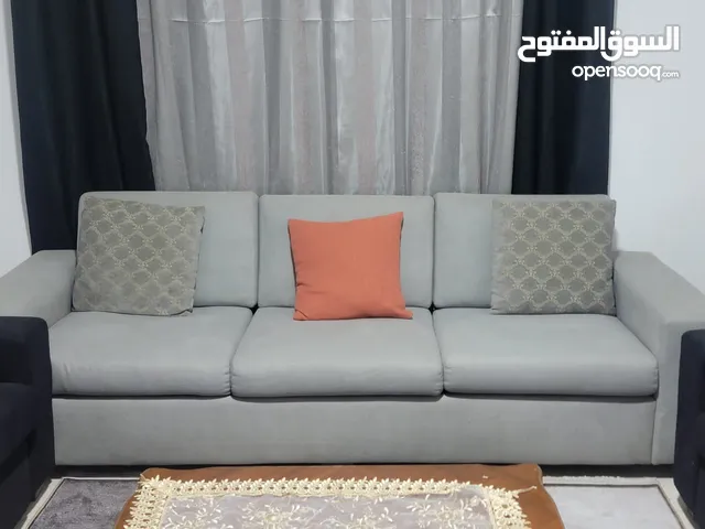 مجلس كامل للبيع استعمال نظيف بحالة جيده خشب زان سويدي كما هو بالصور يشمل القياسات