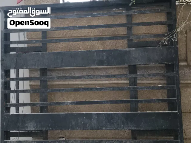 شباك حديد جديد