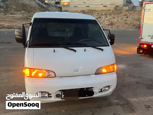 2004 هيونداي H 100