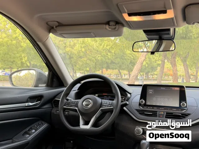 2022 نيسان التيما SV