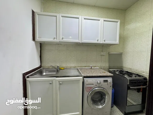 للايجار شقه غرفتين وصاله وحمامين ومطبخ في الفلاح الجديدة