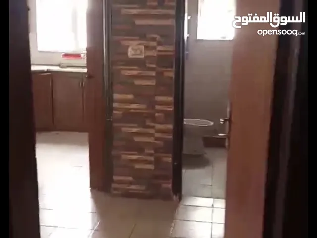 مطلوب شريك سكن غير مفروش بالزهور