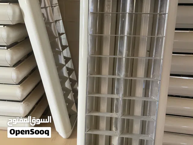 مصابيح سقف من نوع تيوب ليت