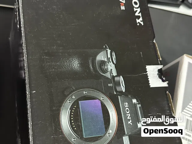 كاميرا Sony A7R III Body بحال الوكالة استخدام اقل من عام لسا شاملة الكفالة الشتر لا يتجاوز الف صورة