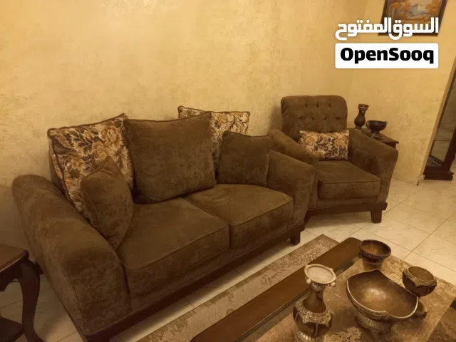 كنب صالون شبه جديد للبيع باقل سعر الموقع شفا بدران.