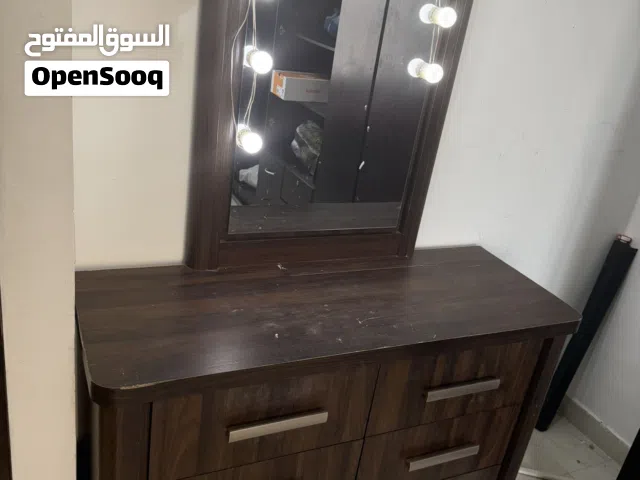 تسريحه استعمال نضيف وطاولة ايكيا وستاير ايكيا بلاك اوت