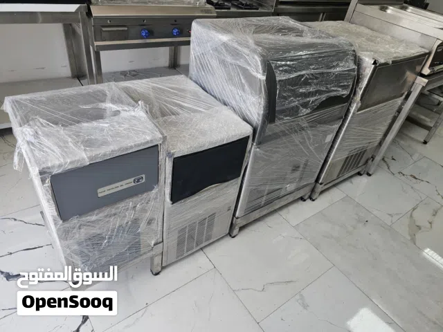 متوفر ماكينات ثلج مستعمل Ice cube machine used available