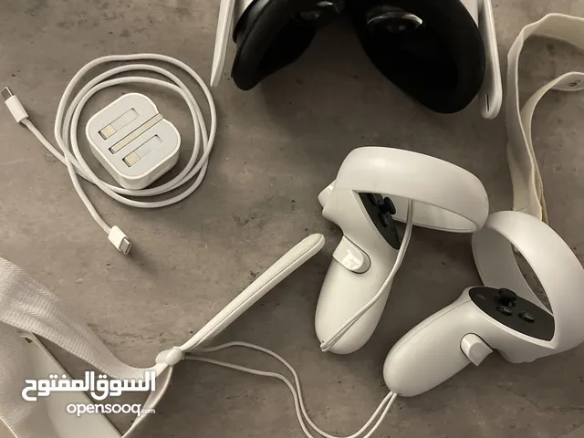 Brand: Oculus Owned By Meta and the Model is: Quest 2