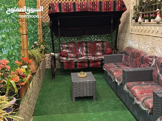 175 m2 5 Bedrooms Townhouse for Sale in Madaba Madaba Center