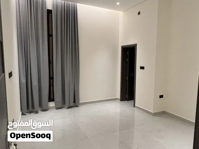تأجير غرف للموظفات في موقع مميز وإدارة عمانية