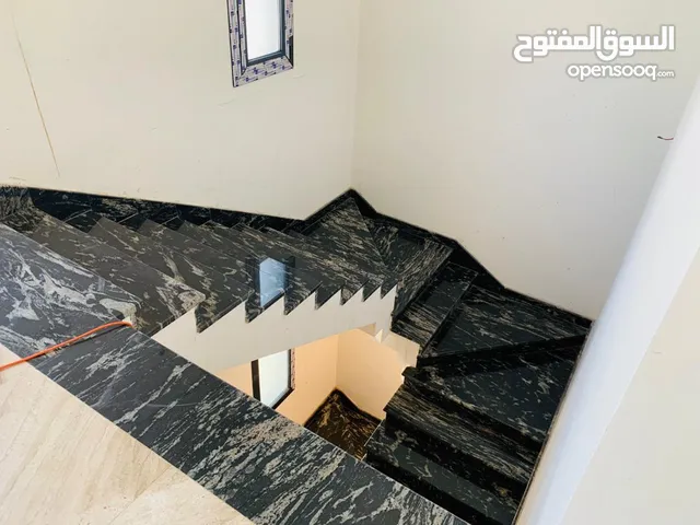 400 m2 More than 6 bedrooms Villa for Sale in Tripoli Al-Hashan