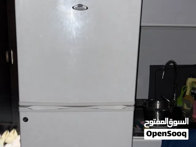 براد بحالة جيدة موجود في ابوظبي جانب مركز مدينة زايد للتسوق