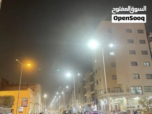 صالة 100م للإيجار واجهة كبيرة قرب عمر المختار