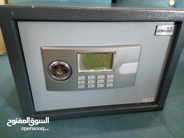 قاصه لحفظ المواد الثمينه