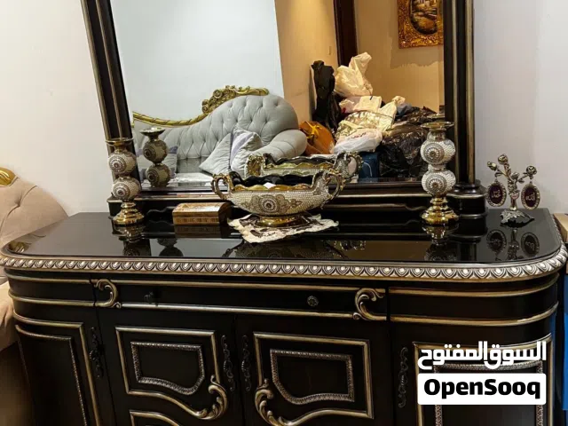 كونسول للبيع كبير نظيف..............................................................................