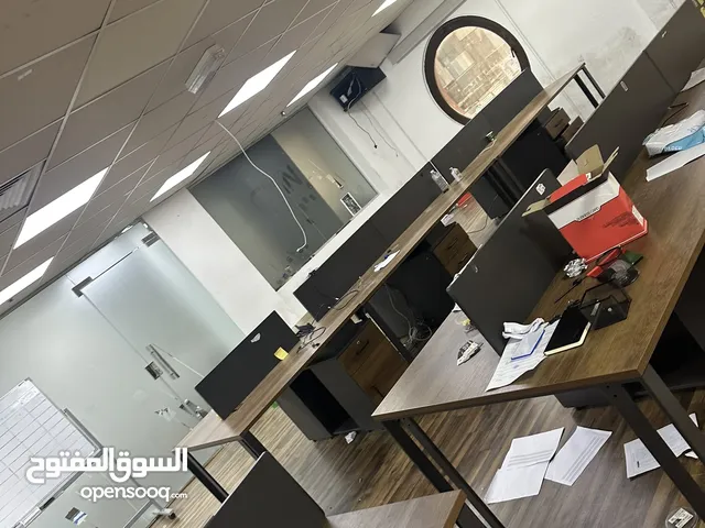 يوجد مكاتب للبيع