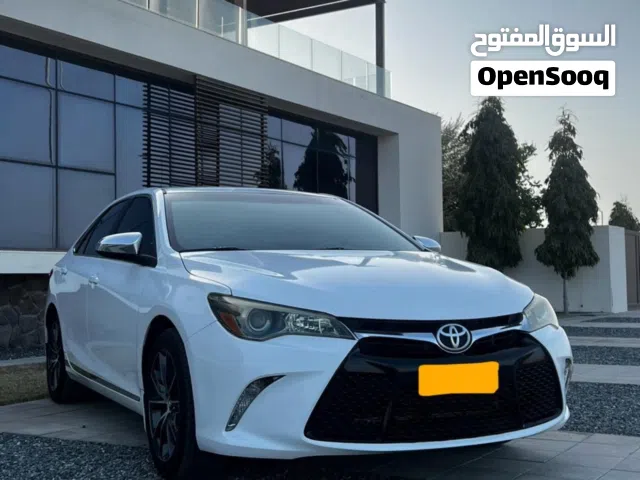 2017 تويوتا كامري XSE