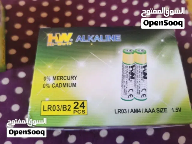 بطاريات أصلية AA.    AAA