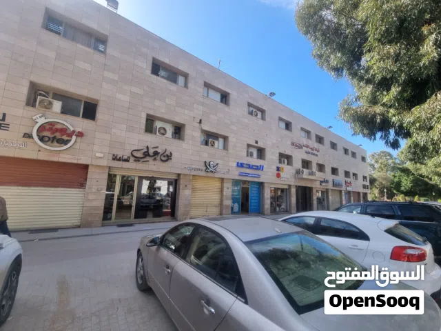 فرصه استثمارية عدد ثلاث مبانى تجارية ع الرئيسى فالفويهات مقابل مصرف الاتحاد الوطني الجديد للبيع فقط