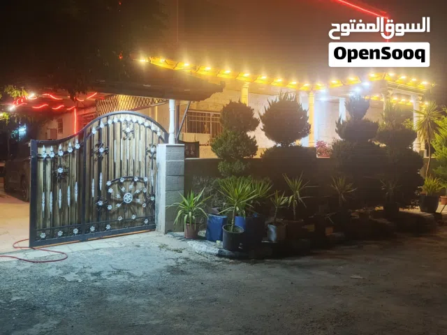 400 m2 3 Bedrooms Townhouse for Sale in Amman Alkhashafia