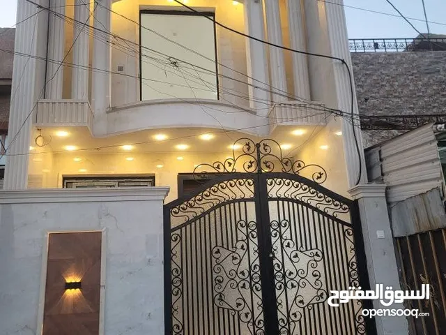 دار للبيع 100م منطقة الضباط طابقين 4غرف نوم