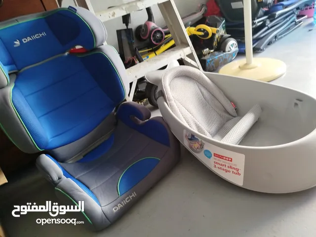 baby bath tub and baby car seat