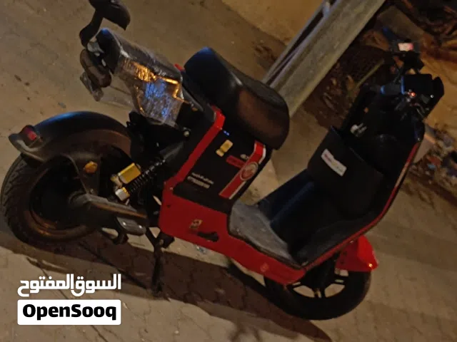 دراجه شحنR7 مستعمله نضيفه بس بطاريه وحده تعبانه كدامك بلصوره دراجه الكفرات مغلفه فابلون تمشي109