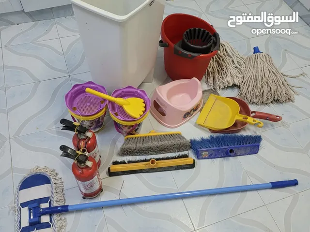 أدوات تنظيف ومطبخ
