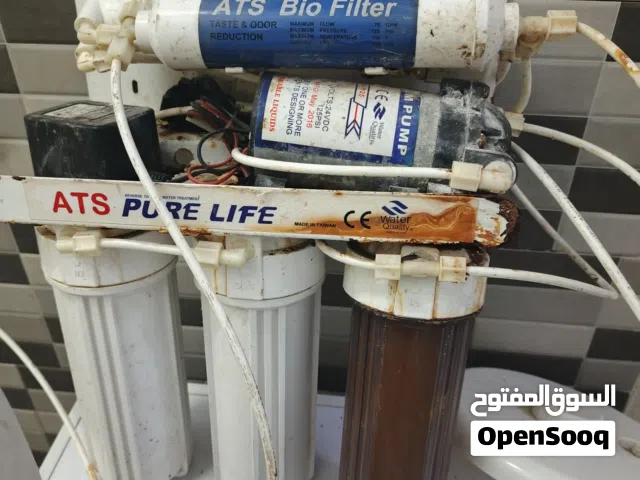فلتر مياه   مستعمل و شغال 100 بالمئة ...بس ناقصه تغيير شمعات ...فكيته قبل 4 أيام .....